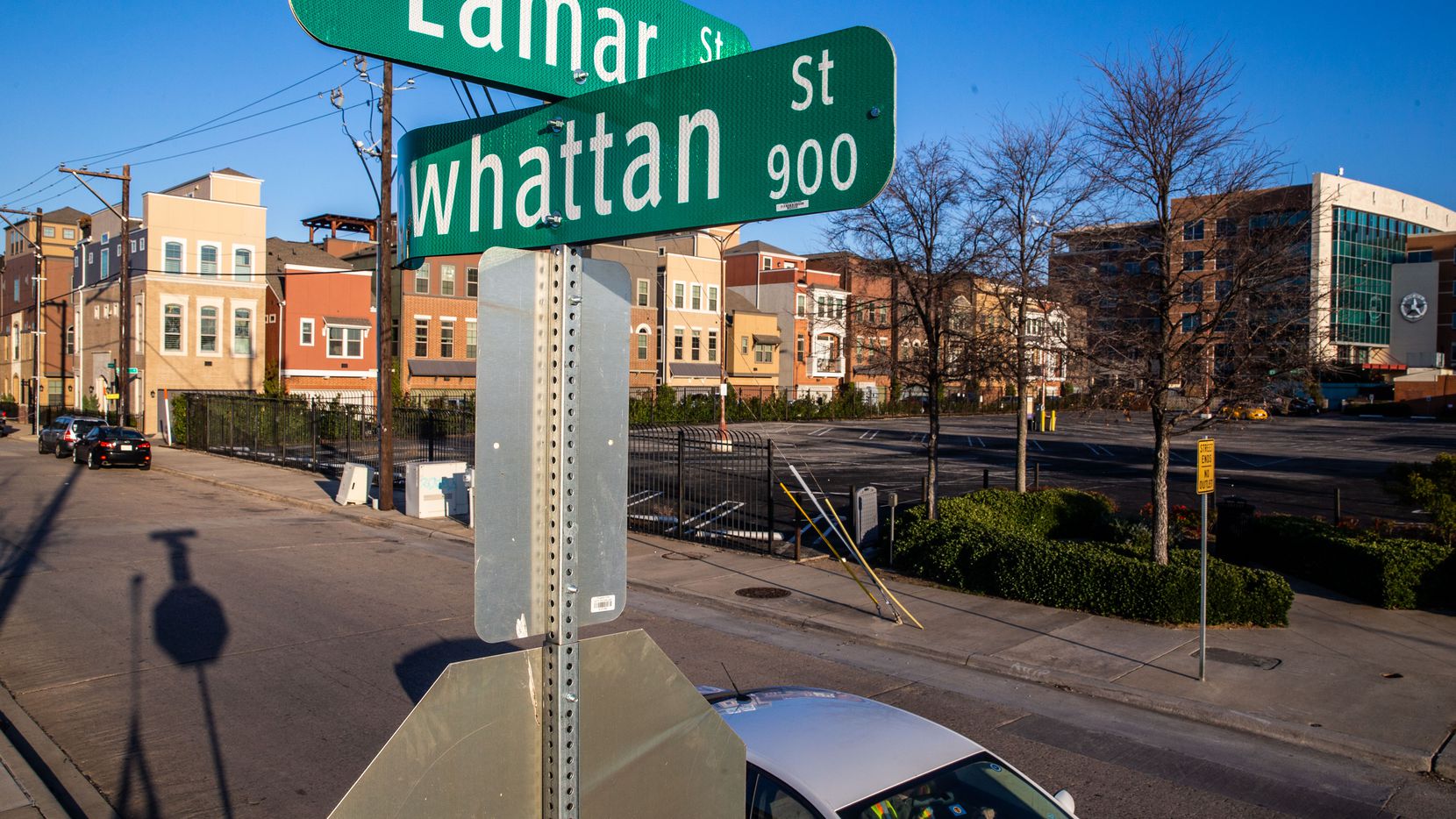 Lamar Street sign is photographed in Dallas on Friday, Jan. 8, 2021. The Dallas City Council is considering renaming a portion of South Lamar Street to Botham Jean Boulevard. Jean was killed in his Lamar Street apartment in 2018 by then-Dallas police officer Amber Guyger. The proposal calls for renaming South Lamar Street between I-30 and South Central Expressway. (Lynda M. González/Staff Photographer)