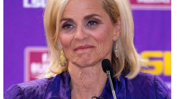 Coach Kim Mulkey