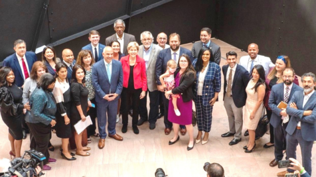 Texas Legislators and Sen. Warren