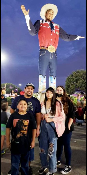 The Guerra/Guerrero family  Regulars of the State Fair