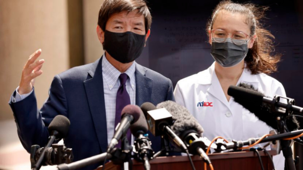 Dr. Philip Huang (left) and Dr. Emma