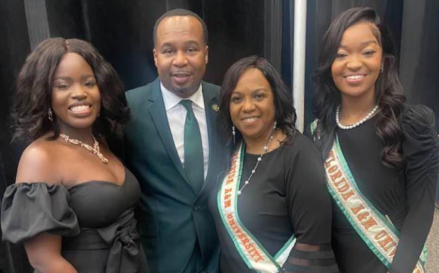 The Johnson Ms. FAMUs with comedian Roy Wood Jr. '01