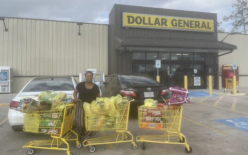 A Texas woman name Pearl bought more than $300 worth of groceries for strangers at Dollar General