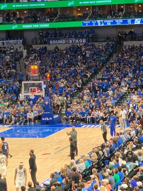 Mavs Crowd