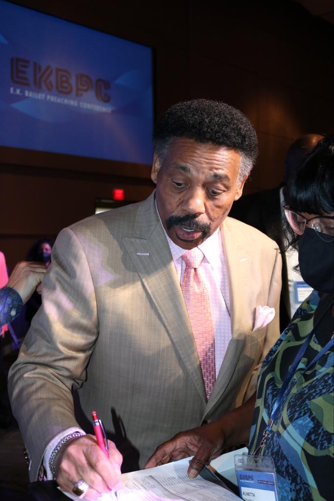 Dr. Tony Evans