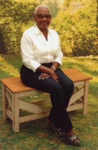 bobbie nell glover
