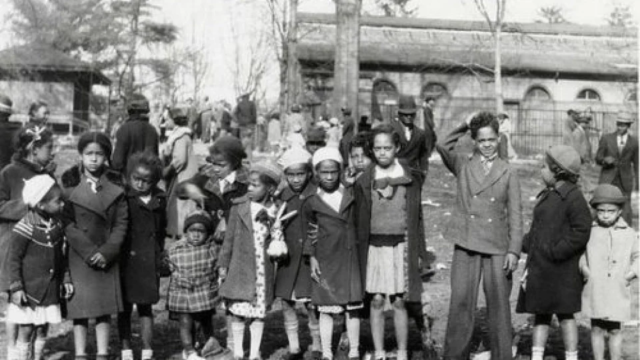 Black-Children-at-National-Zoo-Easter-Monday-1920x1080
