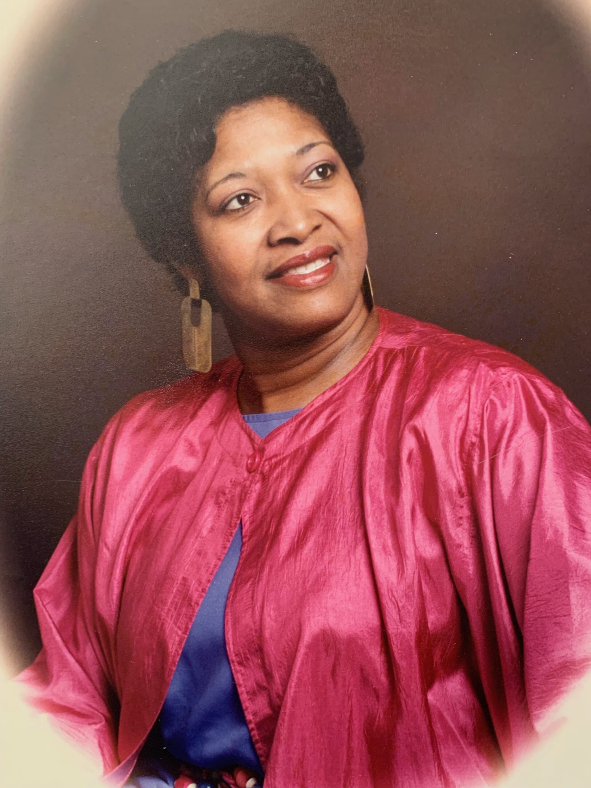 Donna Francine Cleaver Holloway

