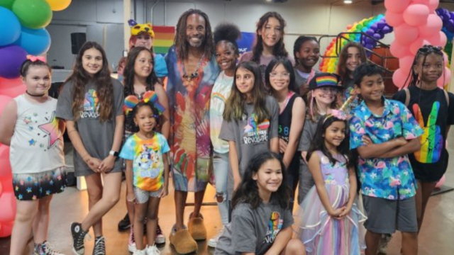 Group Photo of Billy Porter and program participants. 