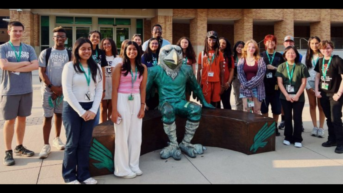 20 Texas high schoolers participate in UNT multimedia journalism program and land internships at